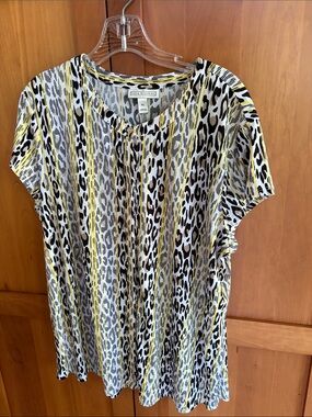 Dana Buchman Yellow and Black Leopard Stripe Short Sleeve Top